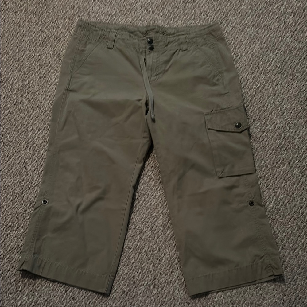 Gap Capris Cargo Stye Size 10